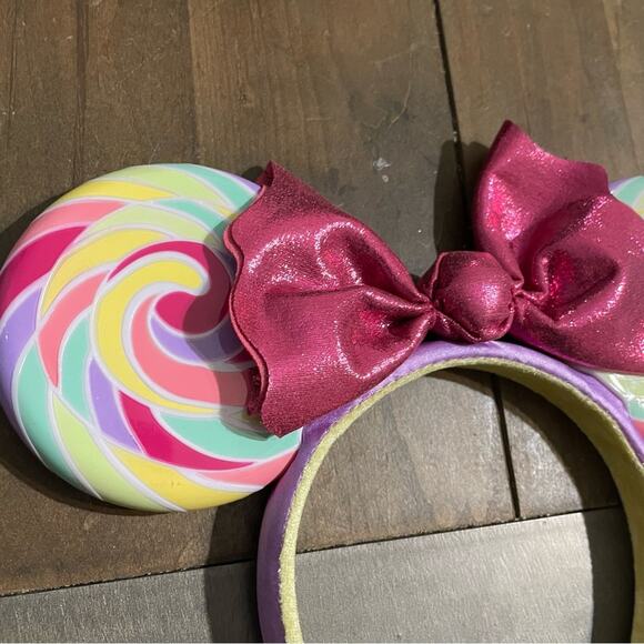 Disney parks Minnie ears…set or separates - Picture 8 of 14
